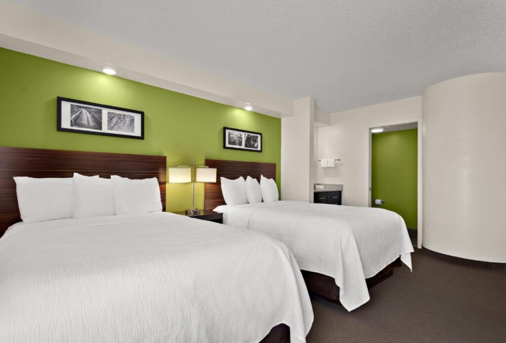 SPOT X Hotel Tampa - Wesley Chapel by The Red Collection - Image 6