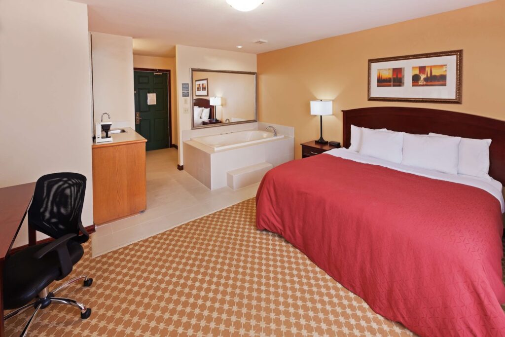 Country Inn & Suites by Radisson, Tulsa, OK - Image 6