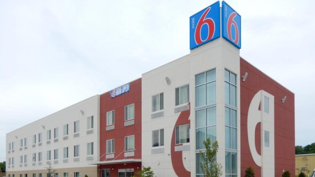 Motel 6-Tulsa, OK - Image 1