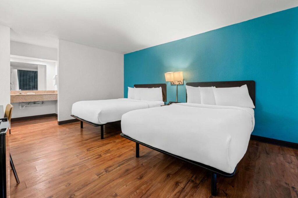 Americas Best Value Inn Hamilton - Image 5