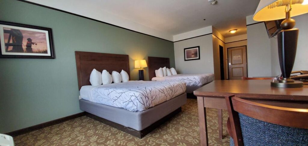 Best Western Plus Emory at Lake Fork Inn & Suites - Image 3