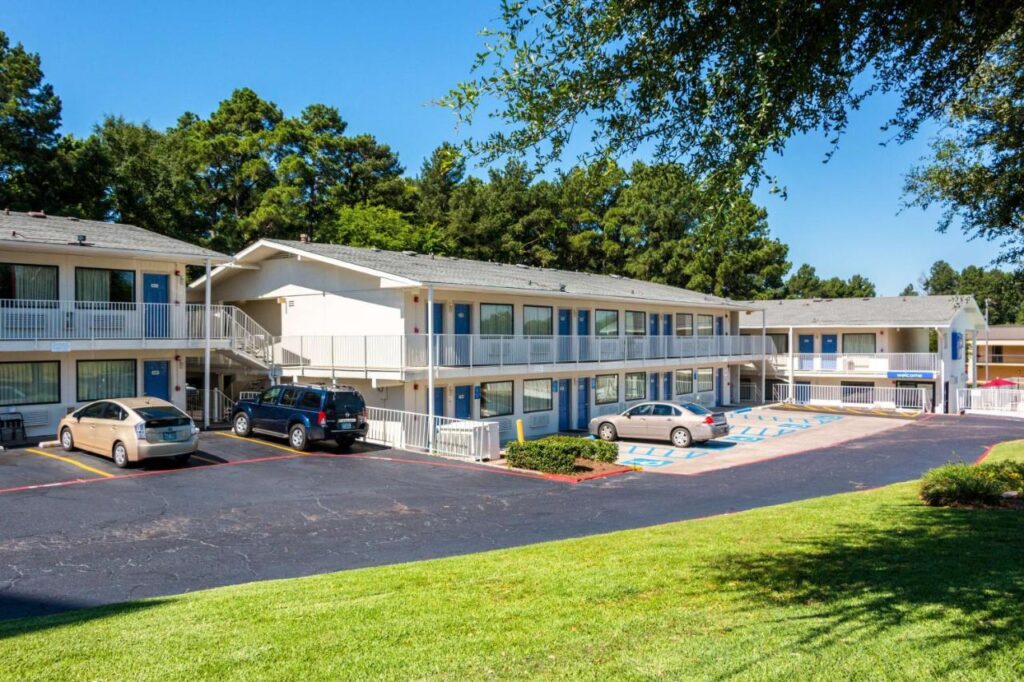 Motel 6-Longview, TX - Image 1