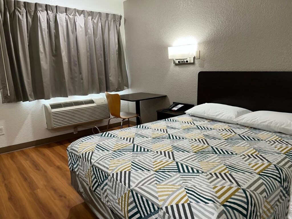 Motel 6-Longview, TX - Image 2