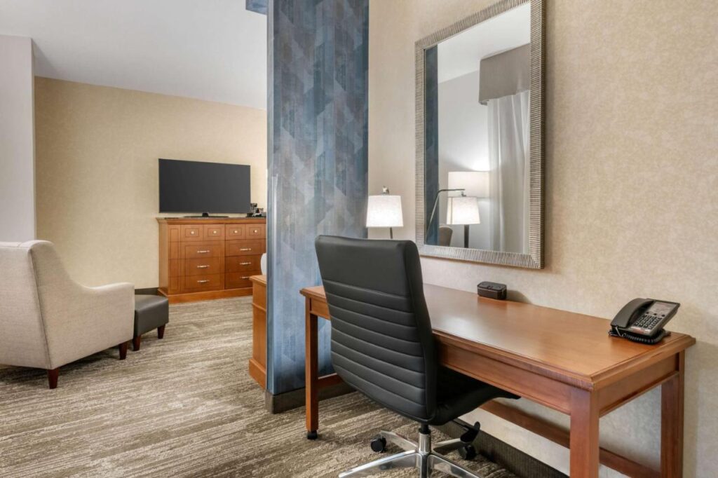 Drury Plaza Hotel Valdosta - Image 2