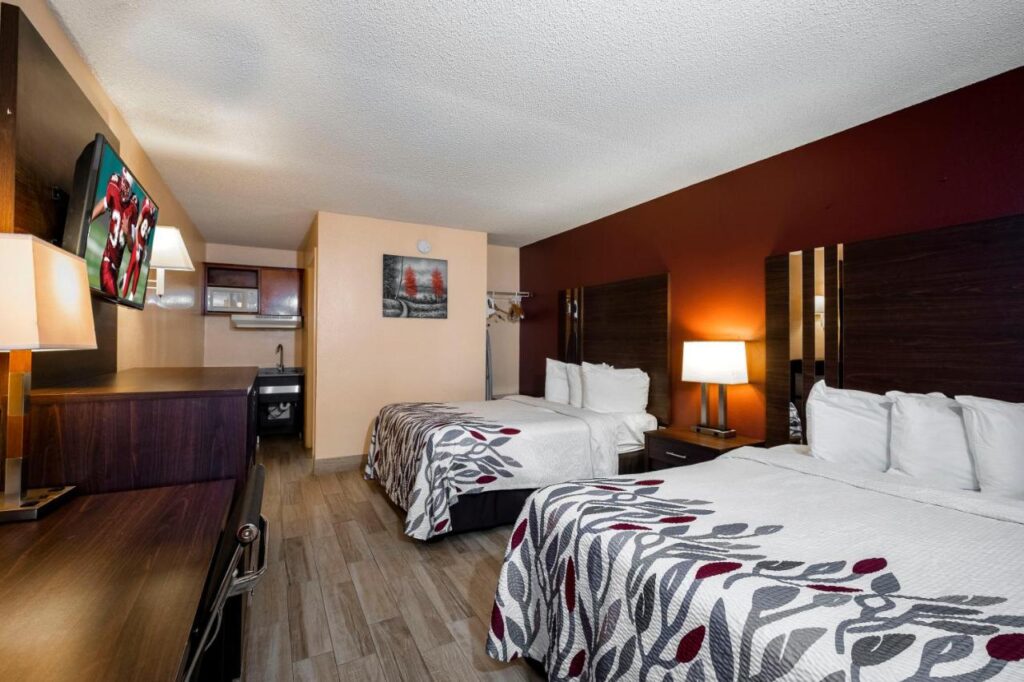 Red Roof Inn Valdosta - University - Image 2