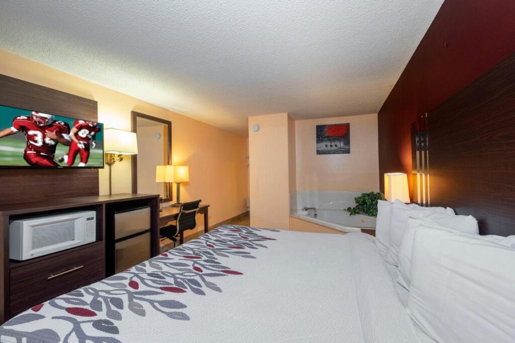 Red Roof Inn Valdosta - University - Image 4