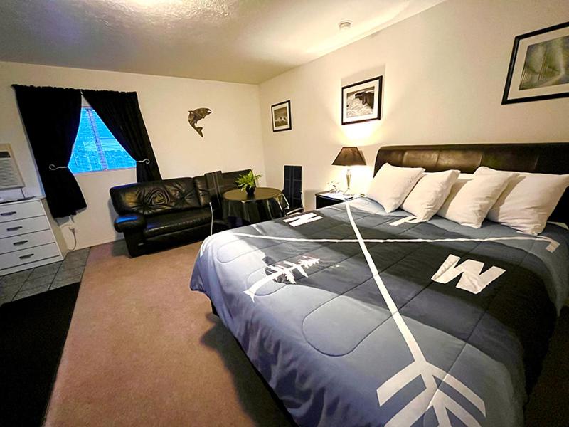 The Cascade Motel - Image 2