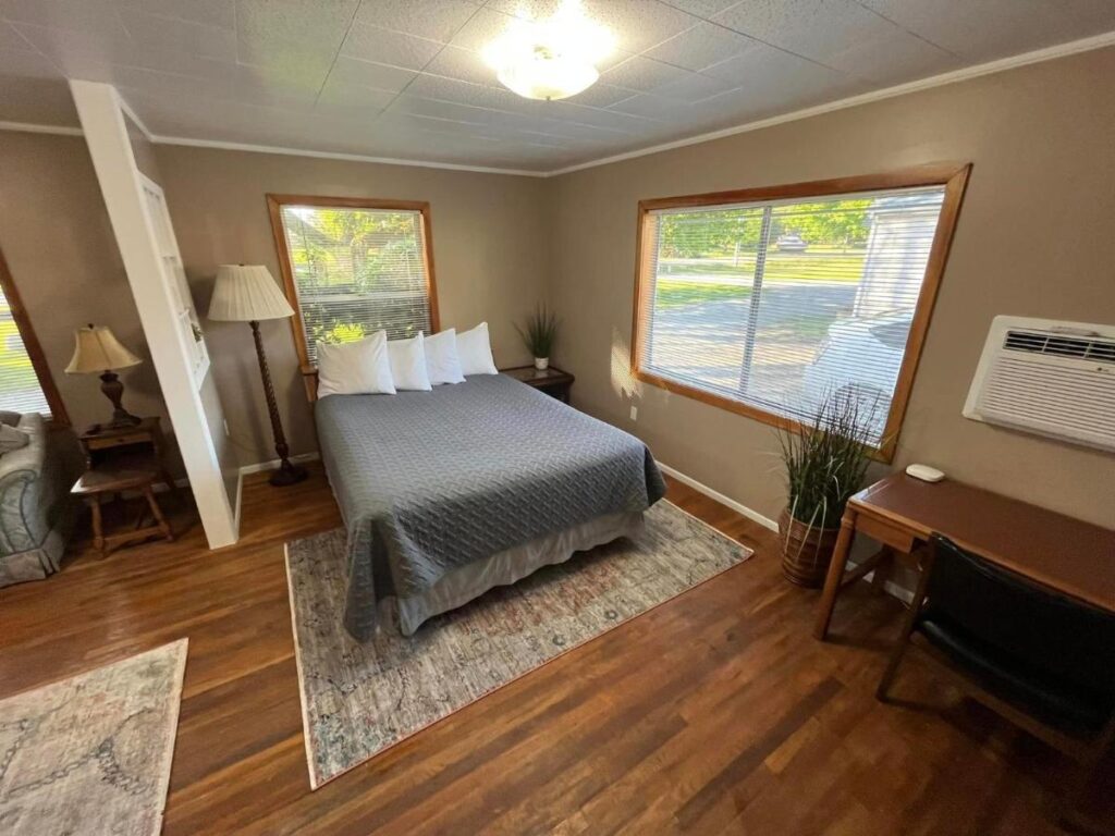 The Cascade Motel - Image 6
