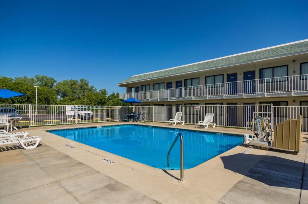 Motel 6-Bellmead, TX - Waco - Image 1