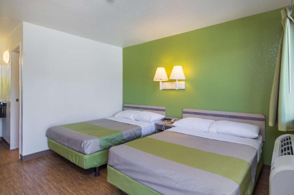 Motel 6-Bellmead, TX - Waco - Image 2