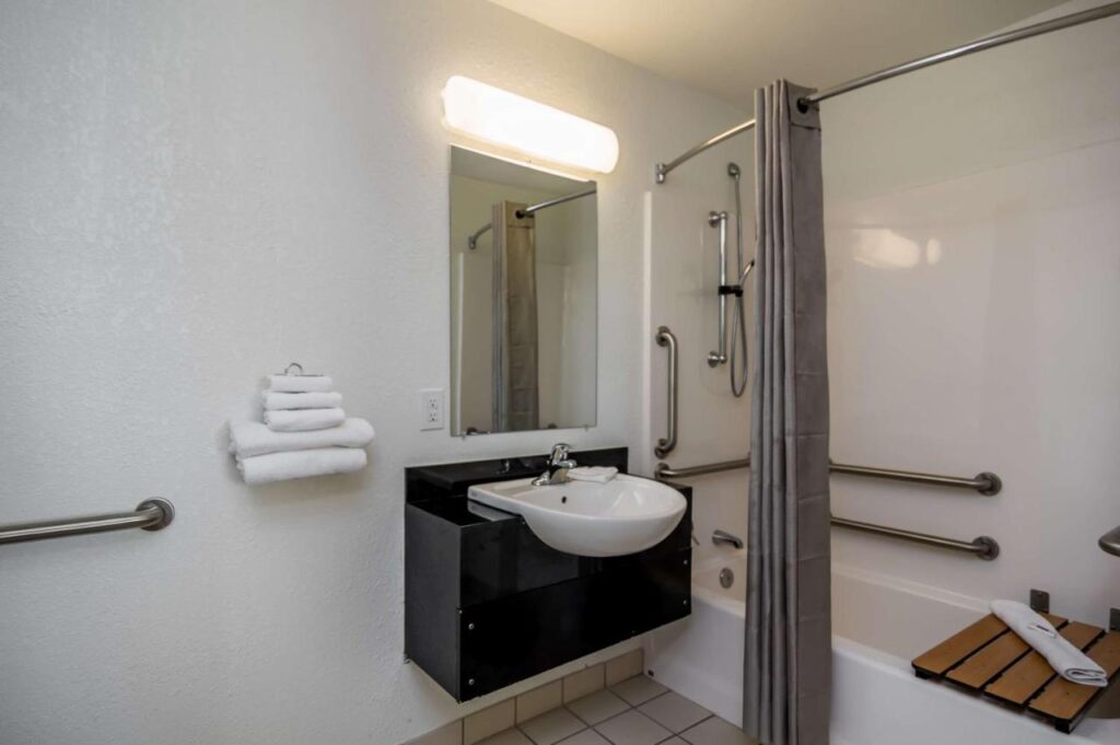 Motel 6-Bellmead, TX - Waco - Image 3