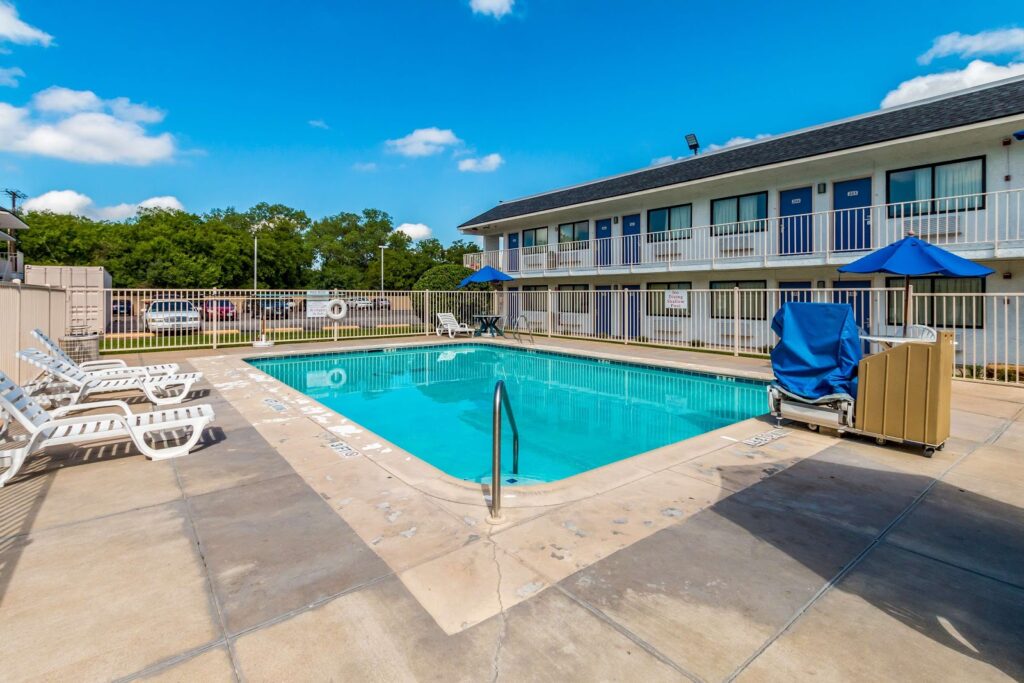 Motel 6-Bellmead, TX - Waco - Image 6