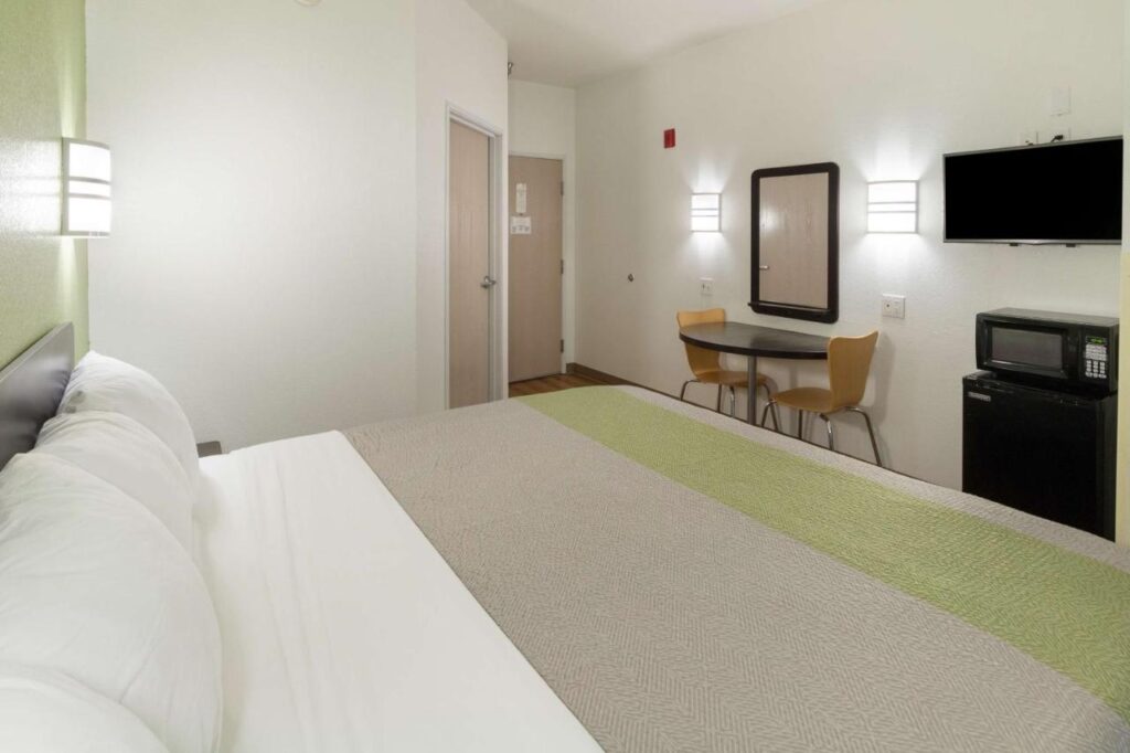 Motel 6-Hillsboro, TX - Image 6