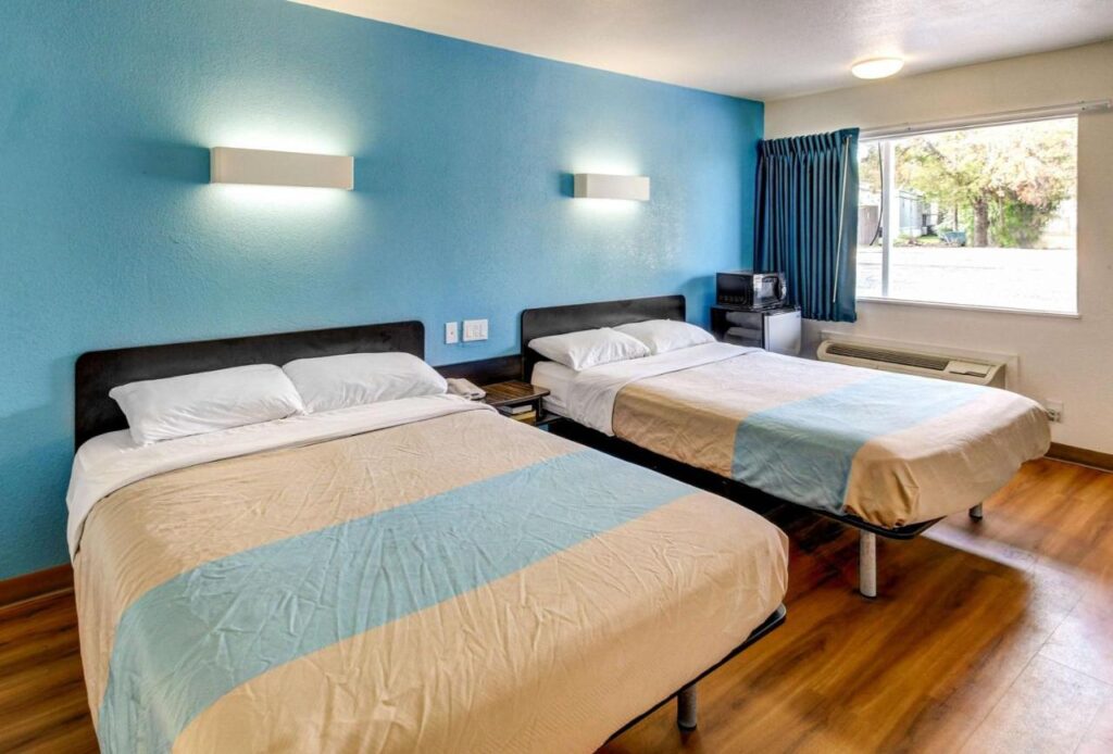 Motel 6 Waco - Lacy Lakeview - Image 6