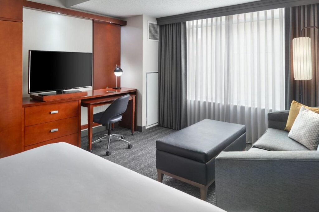Courtyard by Marriott Washington, D.C./Foggy Bottom - Image 3