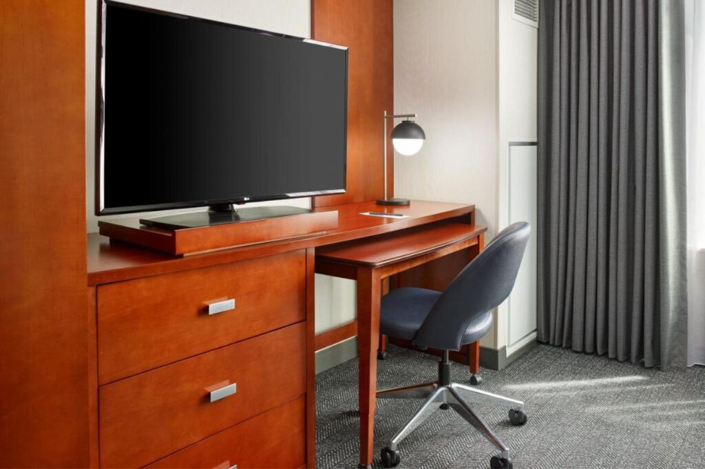 Courtyard by Marriott Washington, D.C./Foggy Bottom - Image 6