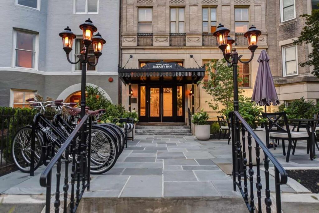 Dupont Circle Embassy Inn by FOUND - Image 1