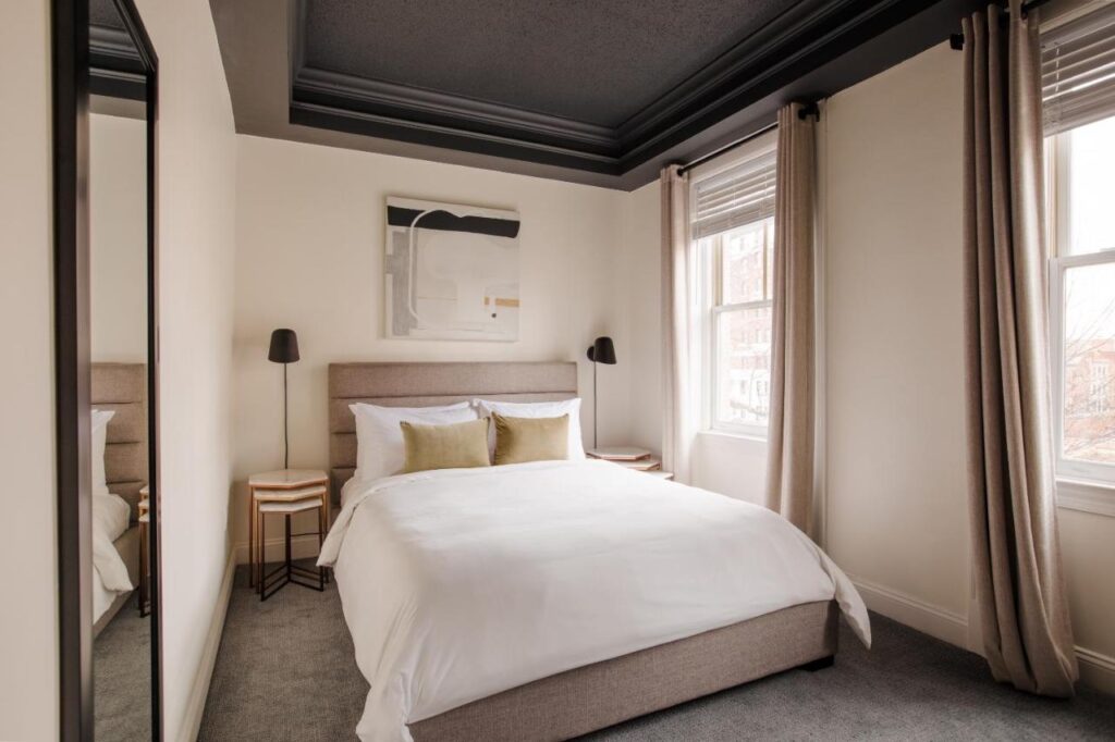Dupont Circle Embassy Inn by FOUND - Image 2