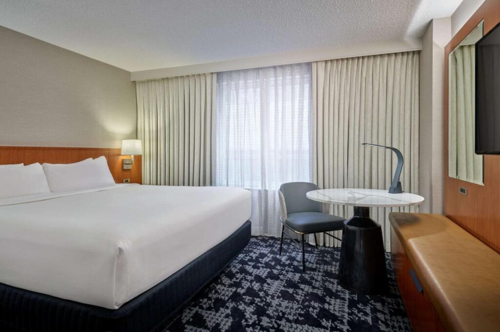 Embassy Suites by Hilton Washington DC Convention Center - Image 3