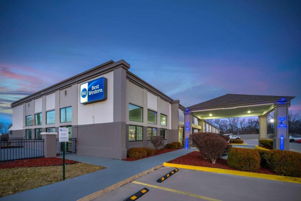 Best Western Wichita North Park City - Image 1