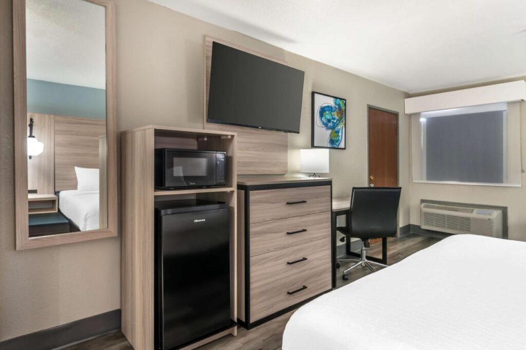 Best Western Wichita North Park City - Image 4