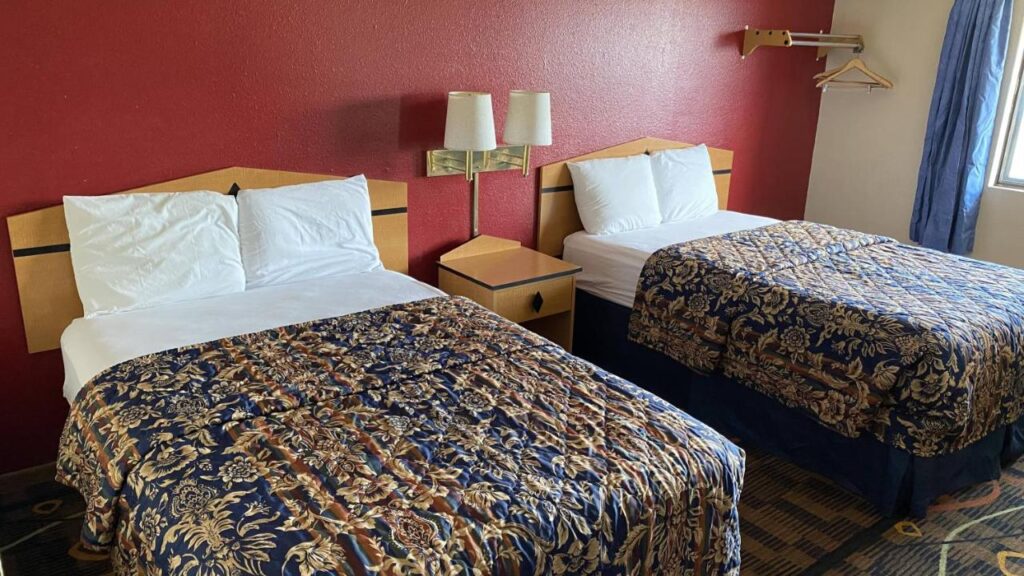 Newton Inn In Newton, KS - Image 3
