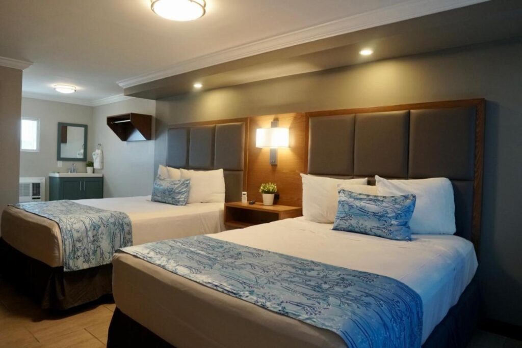 Coastal Sands Inn - Image 2