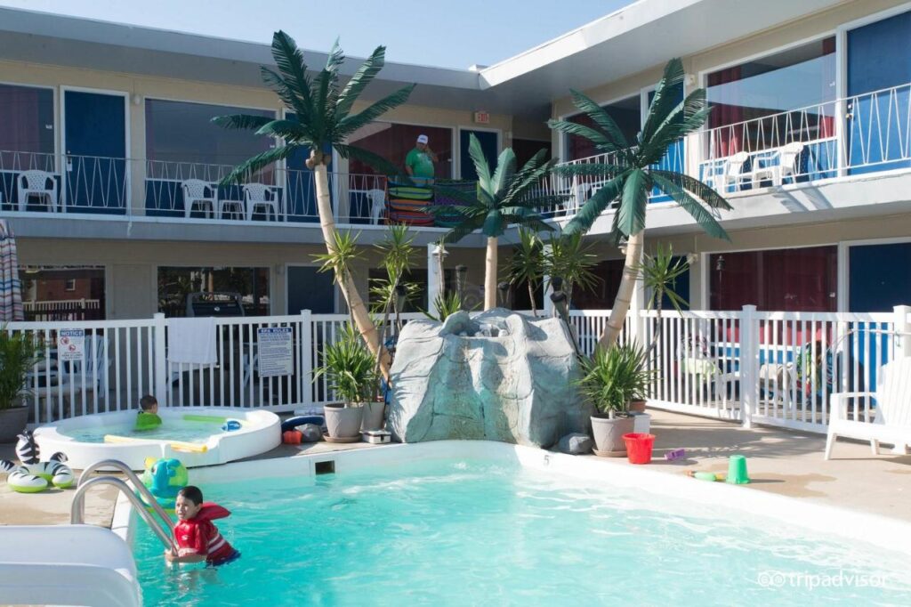 Sandbox Motel - Image 1