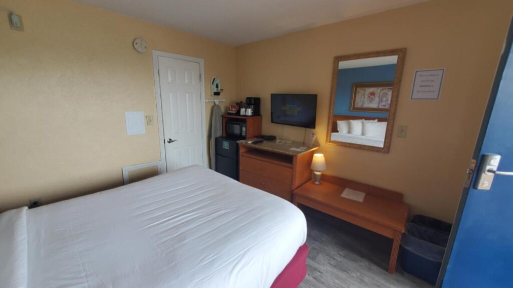Sandbox Motel - Image 3