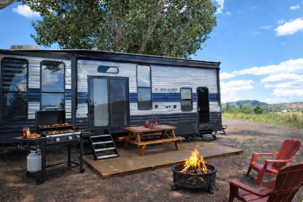 Grand Canyon RV Glamping - Image 6
