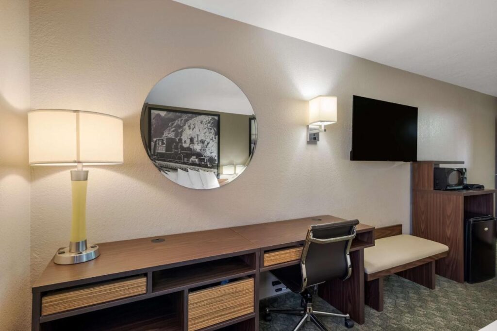 SureStay Hotel by Best Western Williams - Grand Canyon - Image 6