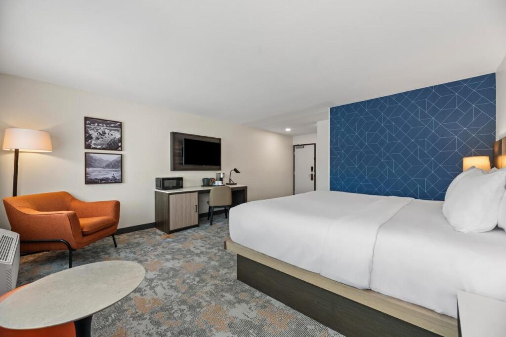 The Ellsworth Hotel, an Ascend Collection Hotel - Image 2