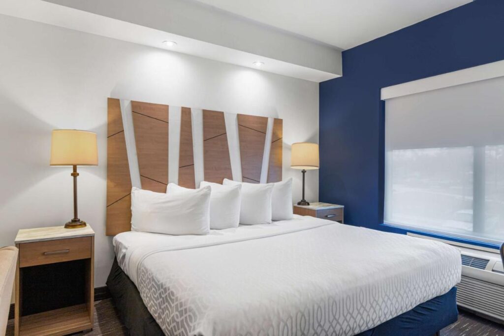 Best Western PLUS Westgate Inn and Suites - Image 2
