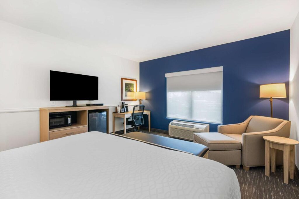 Best Western PLUS Westgate Inn and Suites - Image 3