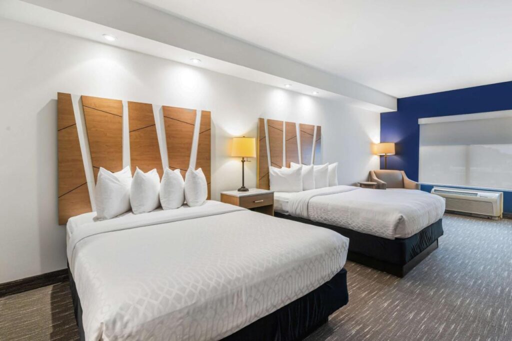 Best Western PLUS Westgate Inn and Suites - Image 4
