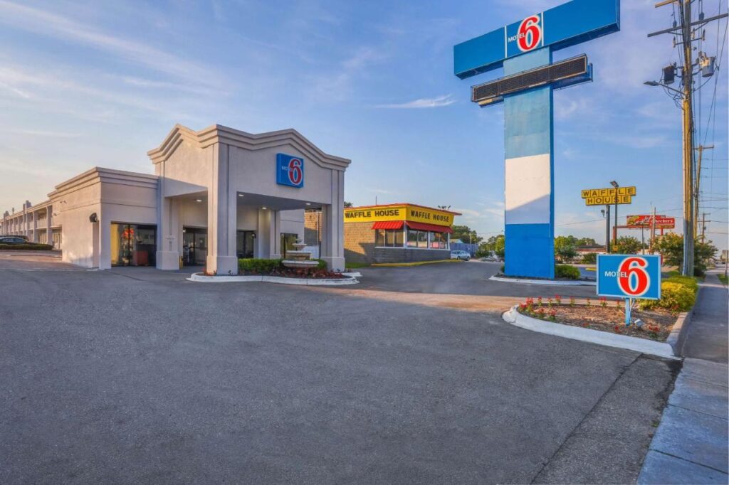 Motel 6-Jacksonville, NC - Image 1