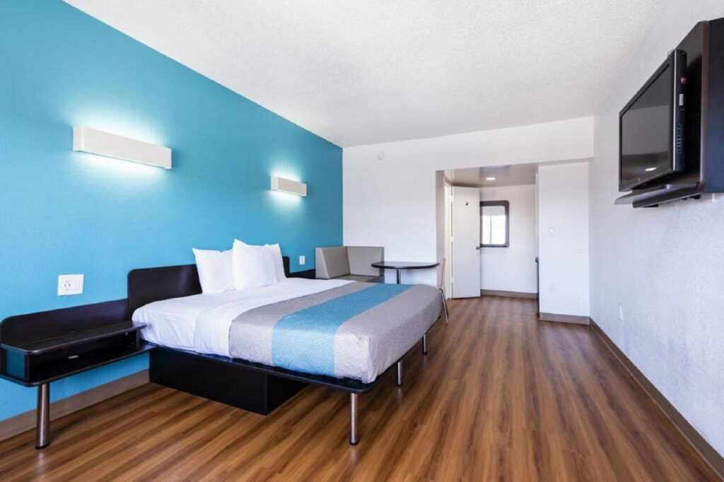 Motel 6-Jacksonville, NC - Image 2