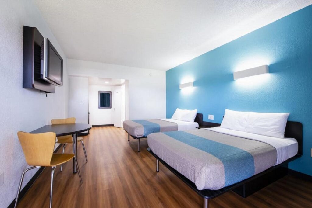 Motel 6-Jacksonville, NC - Image 4