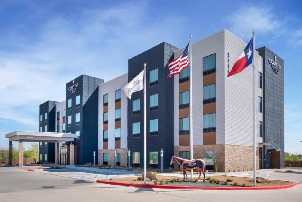 Country Inn & Suites by Radisson, Amarillo Central - Image 1