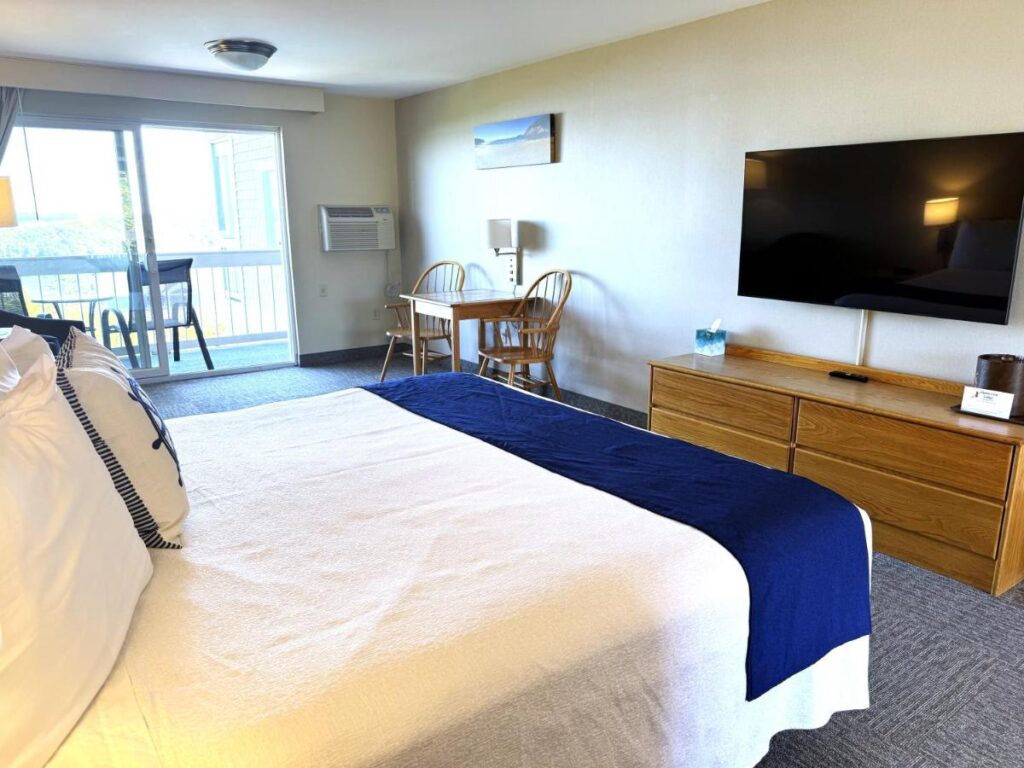 Atlantic Eyrie Lodge - Image 5