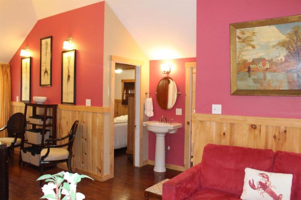 Hinckleys Dreamwood Cottages - Image 3