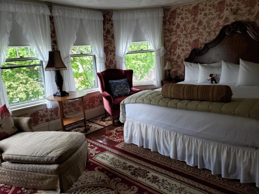 Moseley Cottage Inn and The Town Motel - Image 5