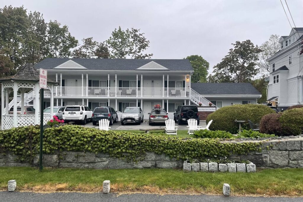 Moseley Cottage Inn and The Town Motel - Image 6