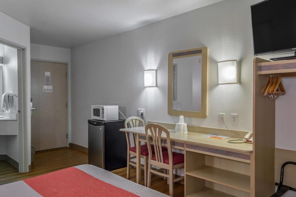 Motel 6-Redmond, OR - Image 3