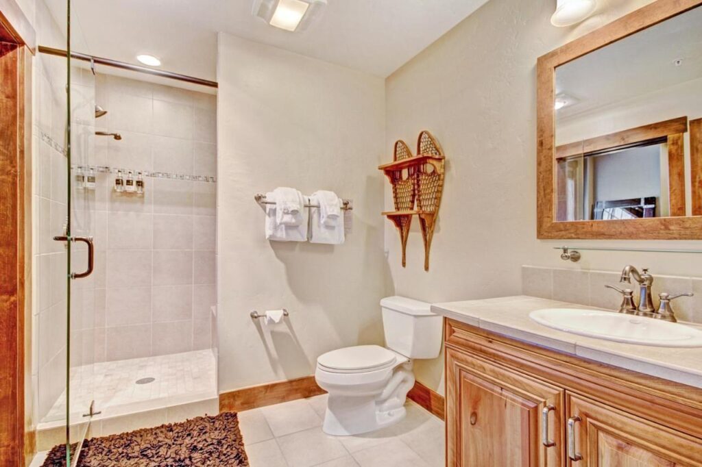 Crystal Peak Lodge, A Vail Resorts Property - Image 2