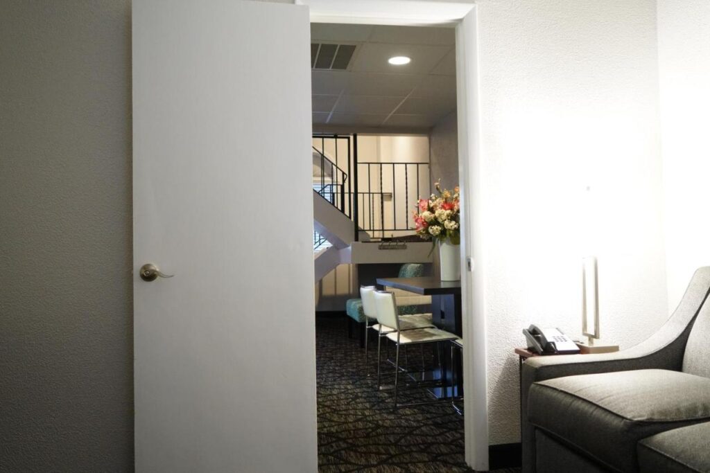 Periwinkle Inn - Image 2