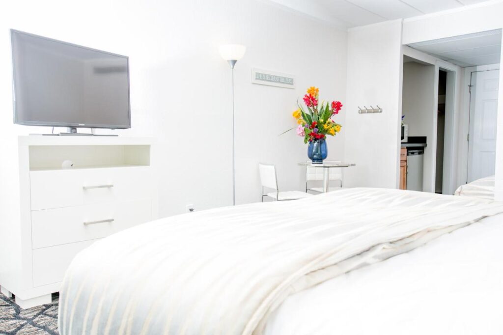 Periwinkle Inn - Image 5