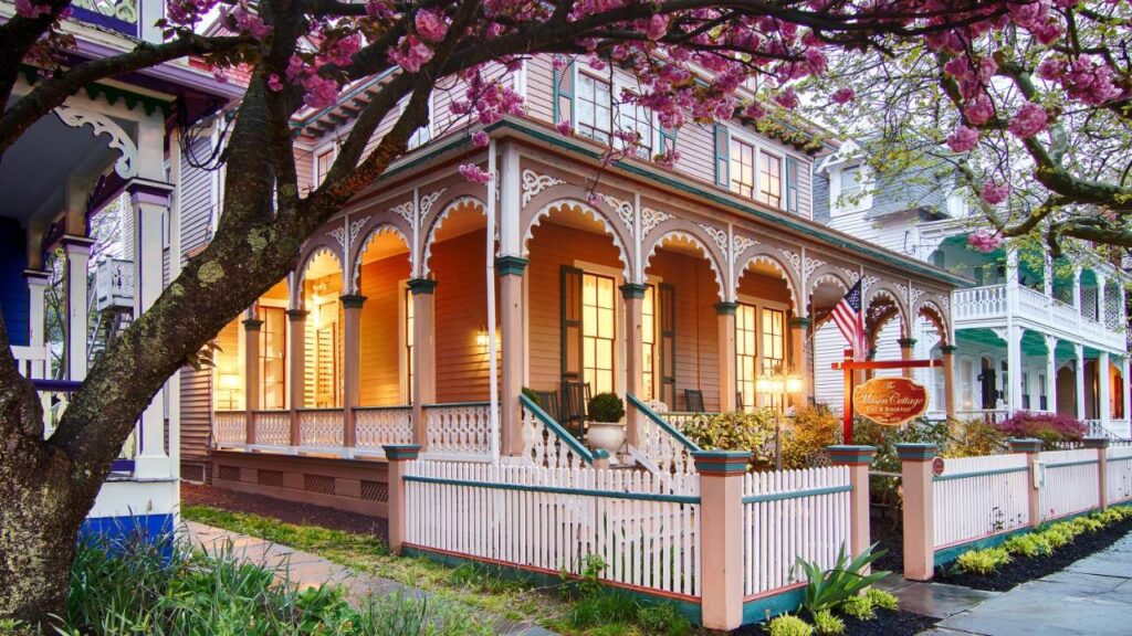 The Mason Cottage Downtown - Image 1