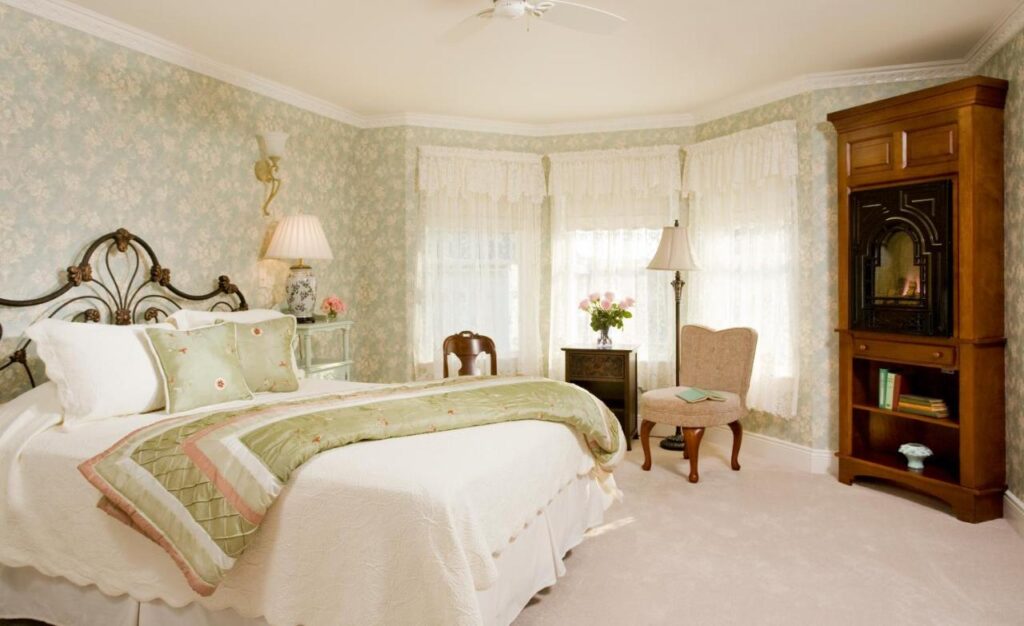 Wilbraham Mansion - Image 2