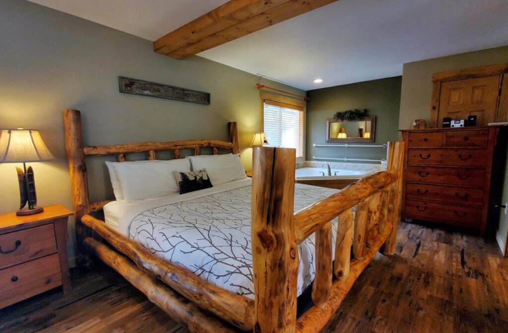 The Inn on Fall River & Fall River Cabins - Image 3